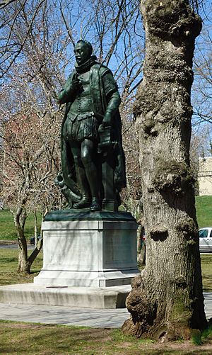 Rutgers University statue and tree in April College Campus.JPG