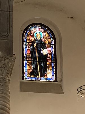 Archivo:San Ignacio stained glass at Somio church