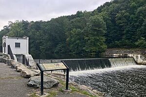 Archivo:Saxton Falls Dam, Allamuchy Township, NJ
