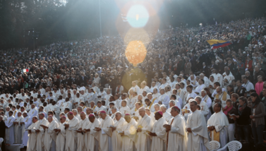 Archivo:Schoenstatt 2014 Priests and Bishops