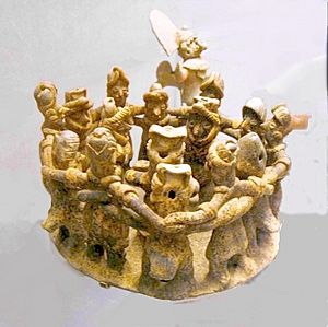 Archivo:Shaft tomb culture village scene