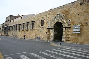 Archivo:Spain.Tarragona.Portal.Sant.Antoni.00.A