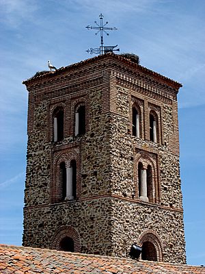 Archivo:Torre mudéjar de la iglesia de Buitrago