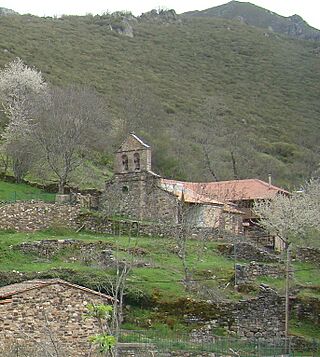 12 Rodillazo Leon Parroquia by Lou.jpg