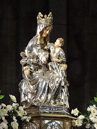 2012 Roncesvalles 23 Iglesia Maria.JPG