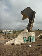 Alcaravan Sculpture Playa San Juan