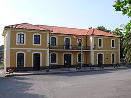 Casa consistorial de Marina de Cudeyo en Rubayo.