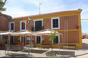 Archivo:Ayuntamiento de Valverde de Campos