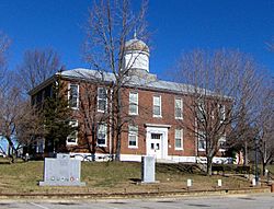 Archivo:Dickson-county-courthouse-tn1