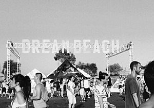 Archivo:Dreambeach 2014