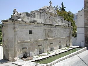 Archivo:Fuente Plaza Isabel II La Guardia