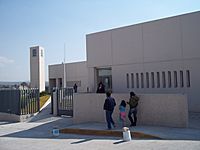 Archivo:Hospital del IMSS en Pérez de Galeana, Apaxco