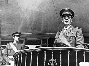 Archivo:In Madrid is herdacht dat Franco 30 jaar geleden de burgeroorlog ( 1936 1939 ) w, Bestanddeelnr 922-4913 (cropped)