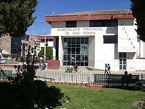 Archivo:Municipalidad de Juliaca