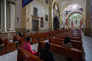 Archivo:Parroquia de la Asunción, Pachuca, Hidalgo, México, 2013-10-10, DD 02
