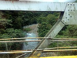 Peñas Blancas river, La Fortuna, Costa Rica.jpg