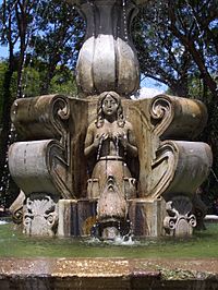 Archivo:Plaza central, Antigua Guatemala