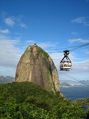 Archivo:Rio de Janeiro - Pão de Açucar - Cablecar