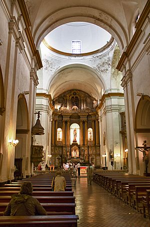 Archivo:San Pedro Telmo, Interior en HDR