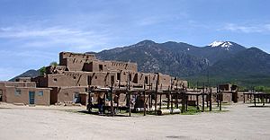 Archivo:Taospueblo