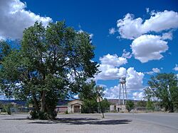 Thoreau school and water tower - panoramio.jpg
