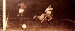 Archivo:UC 5 -0 U de Chile Tercer gol de Montuori