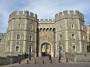 Archivo:Windsor Castle, Henry VIII gate