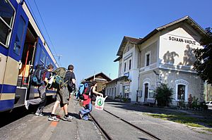 Archivo:ÖBB Bahnhof Schaan-Vaduz
