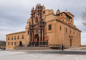 Basílica de la Vera Cruz from southwest in Caravaca de la Cruz, Noroeste, Murcia, Spain, 2025 February.jpg