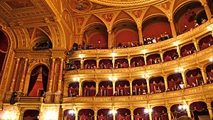 Archivo:Budapest Opera House interior