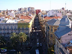 Archivo:Carrer de la Pau de València, des de la torre de santa Caterina