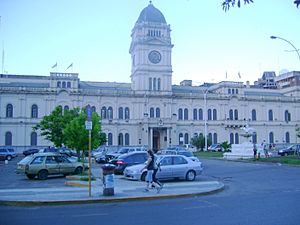 Archivo:Casa de gobierno Entre Ríos 1