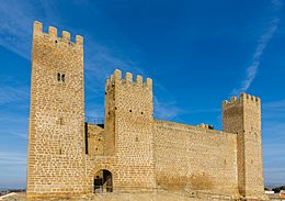 Archivo:Castillo de Sádaba, Huesca, España, 2015-01-06, DD 02