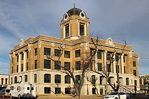 Archivo:Cooke county tx courthouse 2015