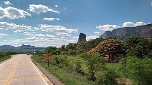 Archivo:Devil's tooth Santa Cruz, Bolivia