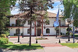Archivo:Edificio Consistorial, Quinta Normal, Santiago 20231223 02