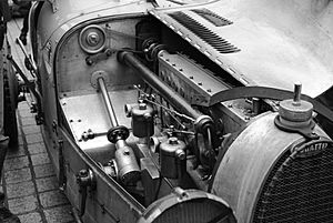 Archivo:Engine Bugatti Type 35