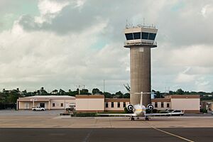 Archivo:Grantley Adams International Airport Tower