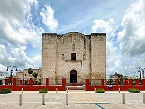 Archivo:Iglesia de Tizimín 19.07.24