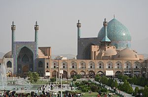 Archivo:Isfahan Royal Mosque general
