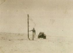 Archivo:La macchina di Francisco Pérez con cui attraverso il deserto