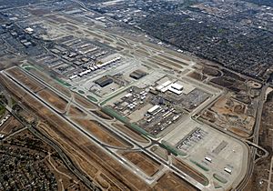 Los Angeles International Airport Aerial Photo.jpg