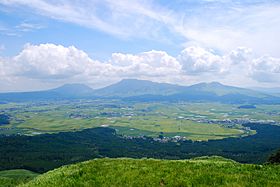 Mt.Aso and caldera01.jpg