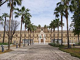 Archivo:Parlamento de Andalucía (3508393367)