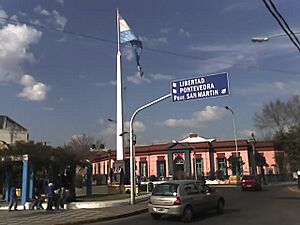 Archivo:Plazoleta del Mástil