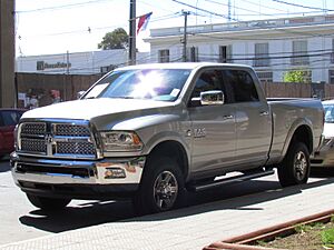 Archivo:Ram 2500 Laramie Heavy Duty Quad Cab 2014 (10093419036)