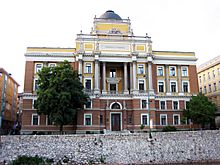 Archivo:Sarajevo University building