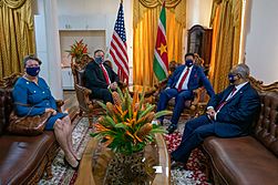Archivo:Secretary Pompeo and Ambassador Williams Meet with Surinamese President Chandrikapersad Santokhi and Surinamese Foreign Minister Albert Ramdin (50368021192)