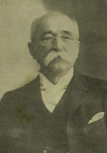 Sr Lic D Olegario Molina, Gobernador del Estado, 1906 (cropped).png