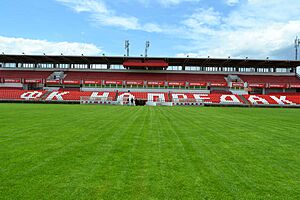 Archivo:Stadion Mladost Kruševac